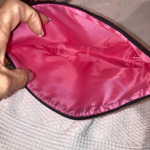 Clinique Kate Spade zippered, cosmetic case red white pink “HELLO GORGEOUS “ NEW - Picture 12 of 12